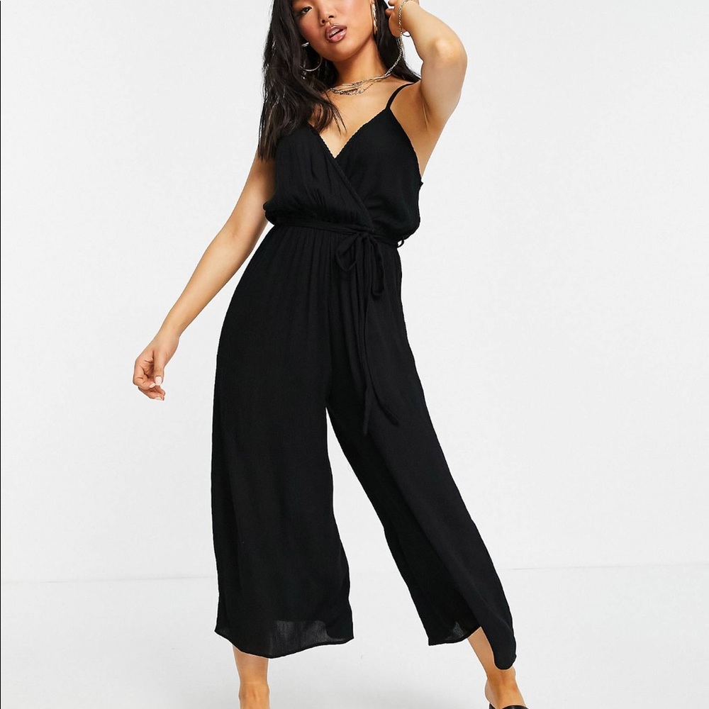 NEVER WORN BLACK JUMPSUIT! ASOS PETITE SIZE 4! Perfect condition!!